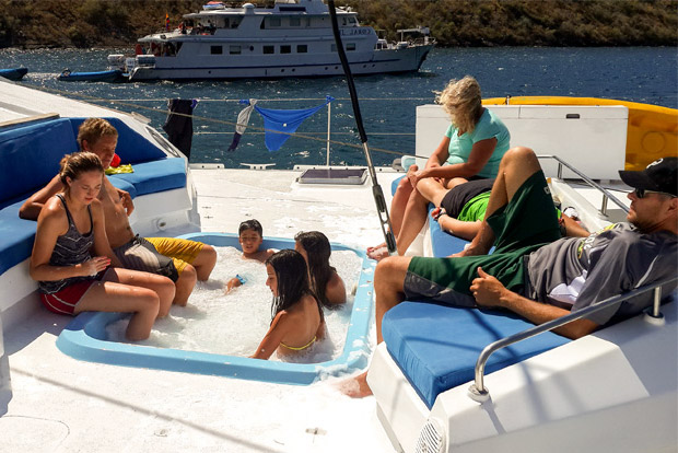 catamaranes-familiares-a-las-islas-galapagos-agosto-2017